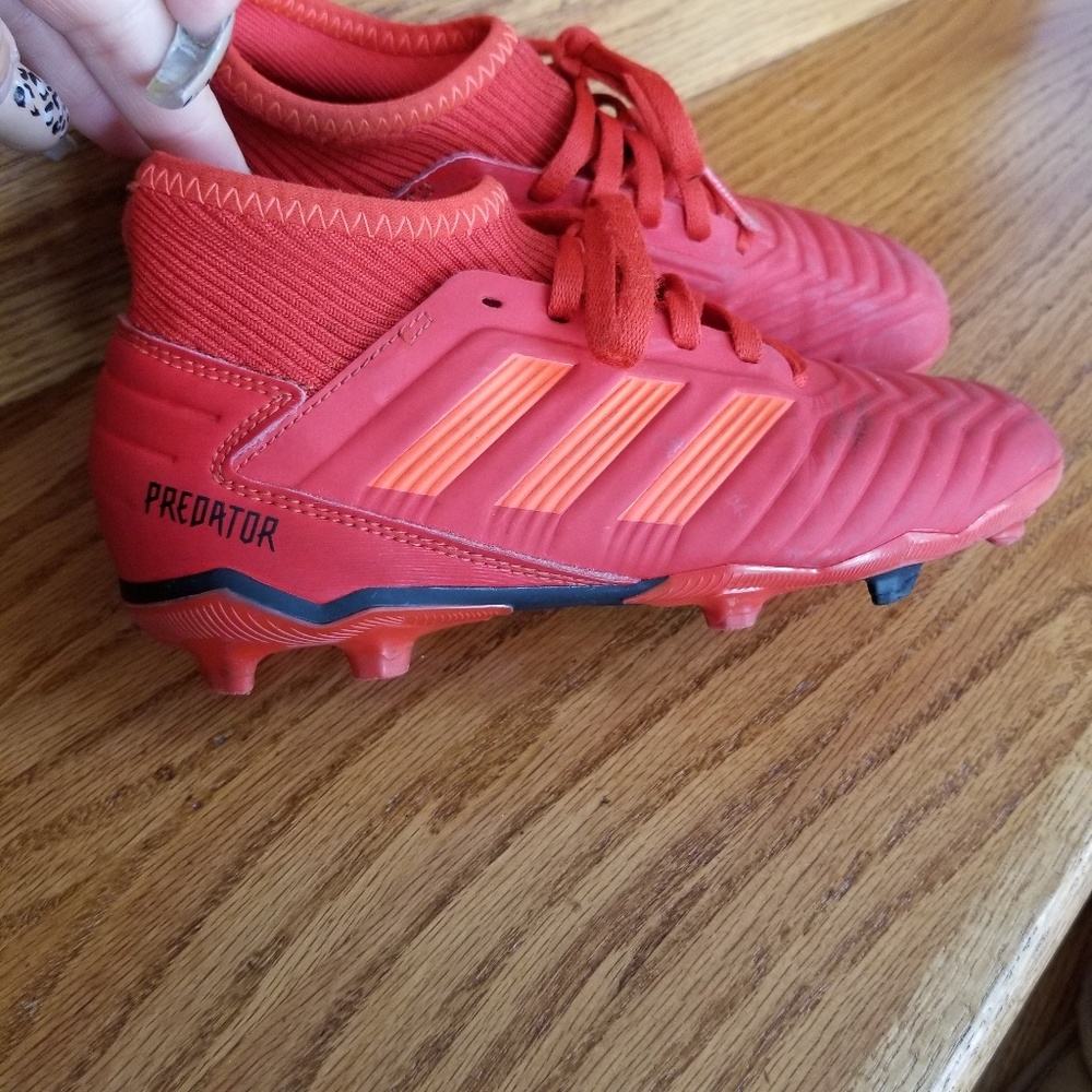 Adidas Predator Cleats - Picture 3 of 4